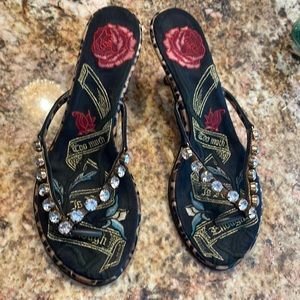 Sexy, leopard & rose,  gold kitten heel,  with rhinestone thong sandal VINTAGE